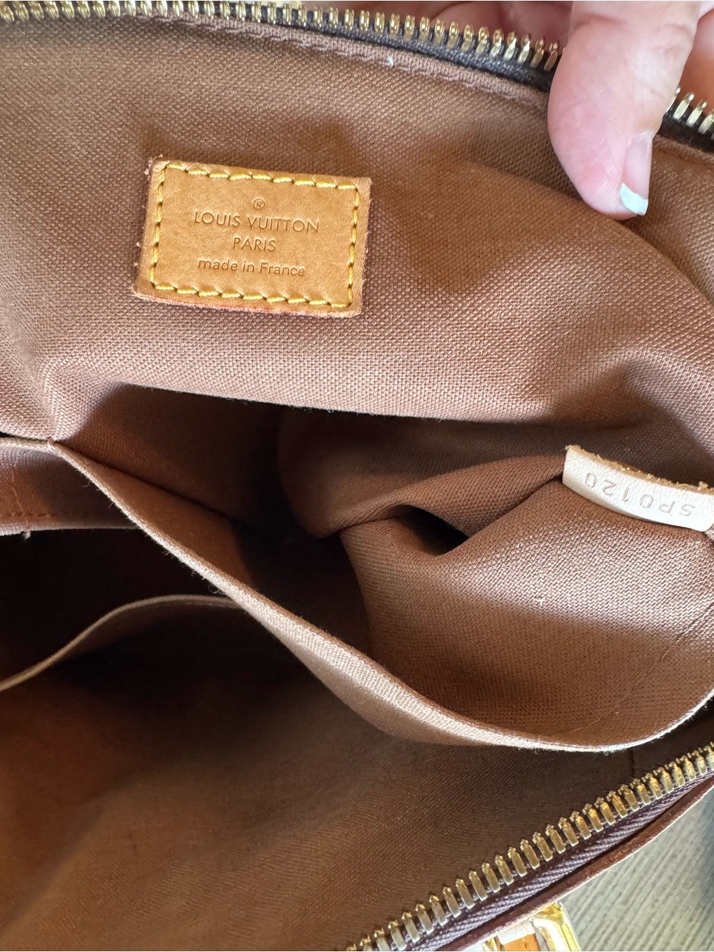 Louis Vuitton Tivoli GM Brown Monogram Canvas Tote. Authenticated. - Picture 8 of 9